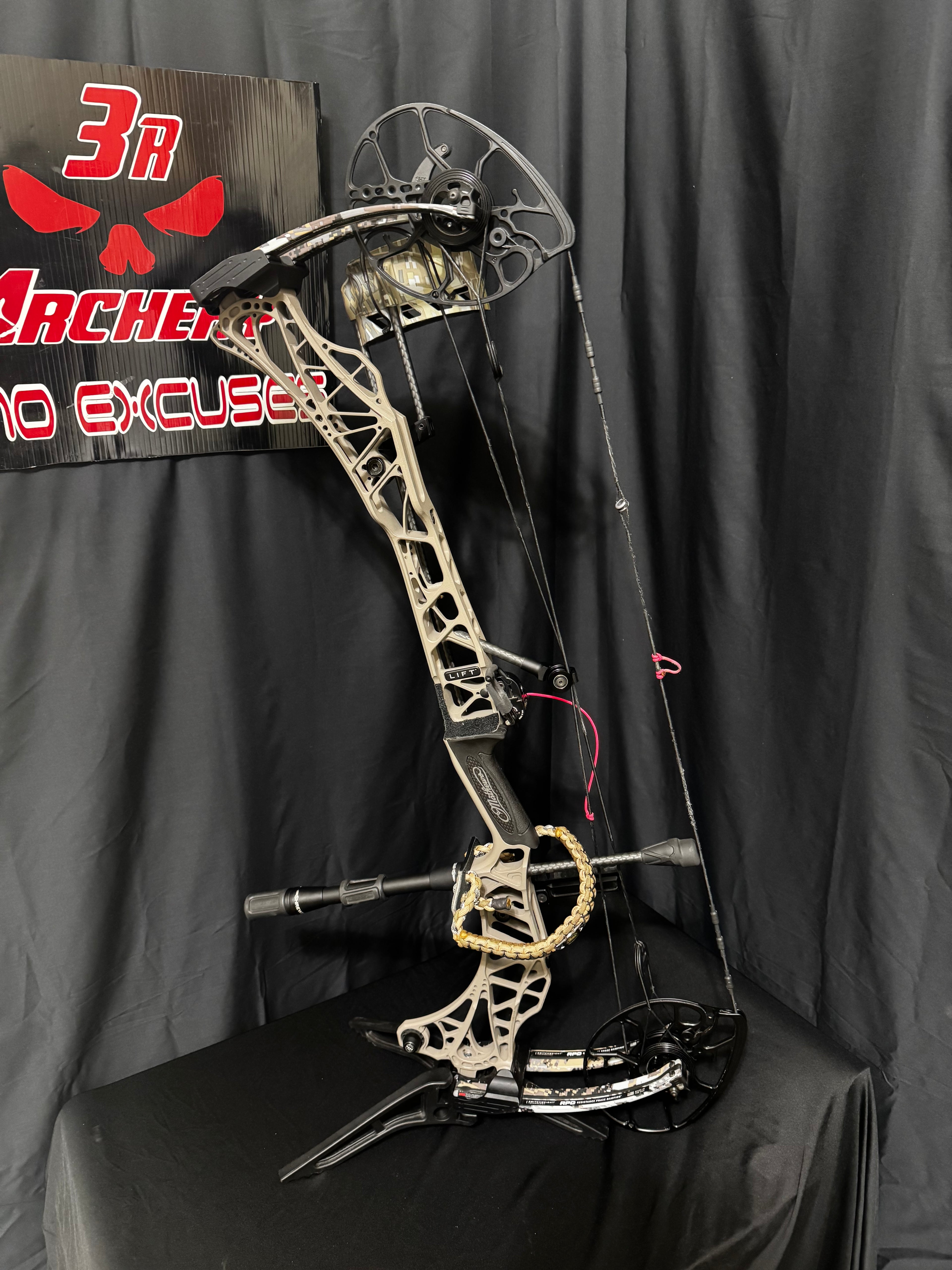 Used Mathews lift 29.5