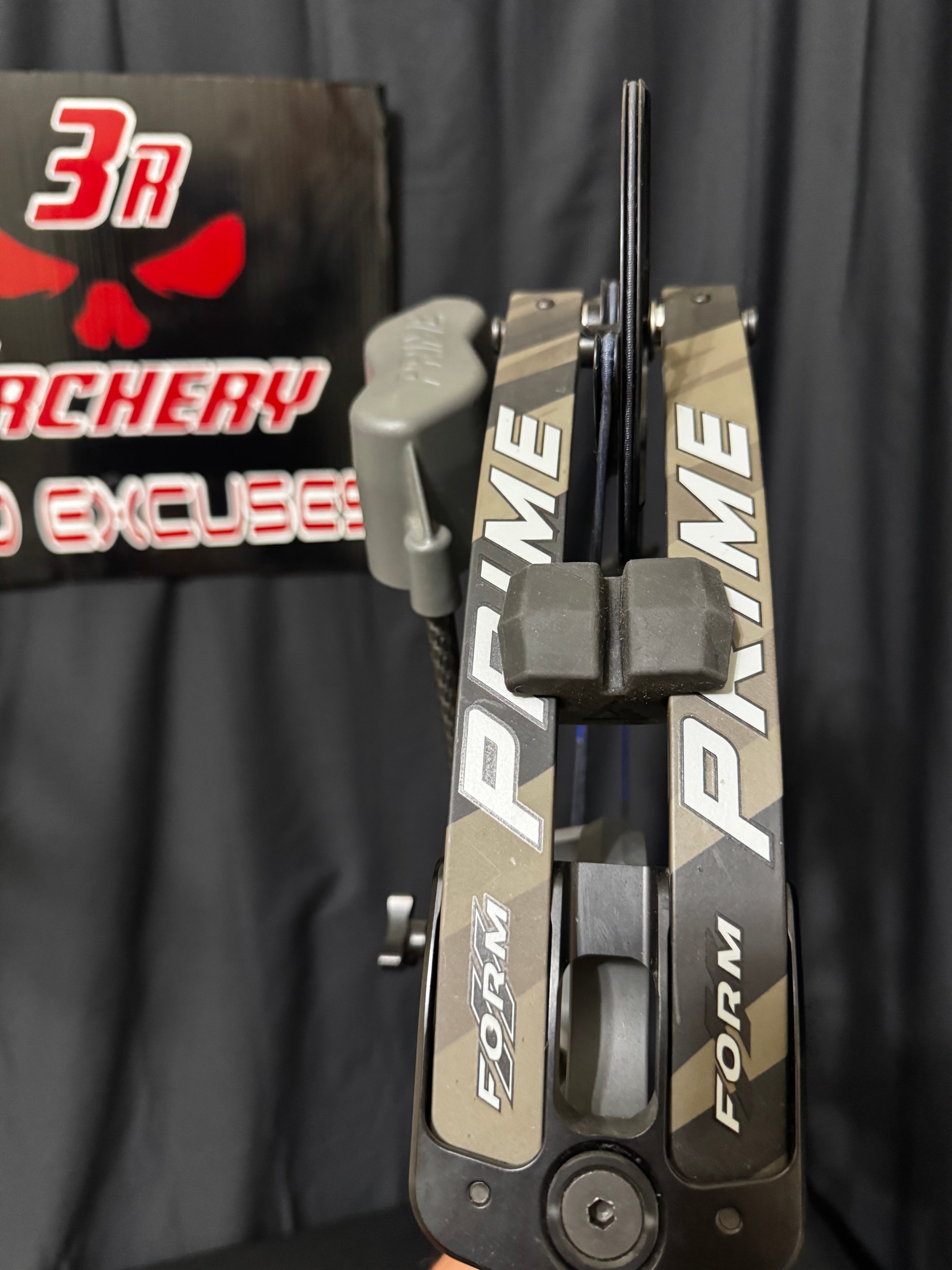 Used Prime Archery Form 30